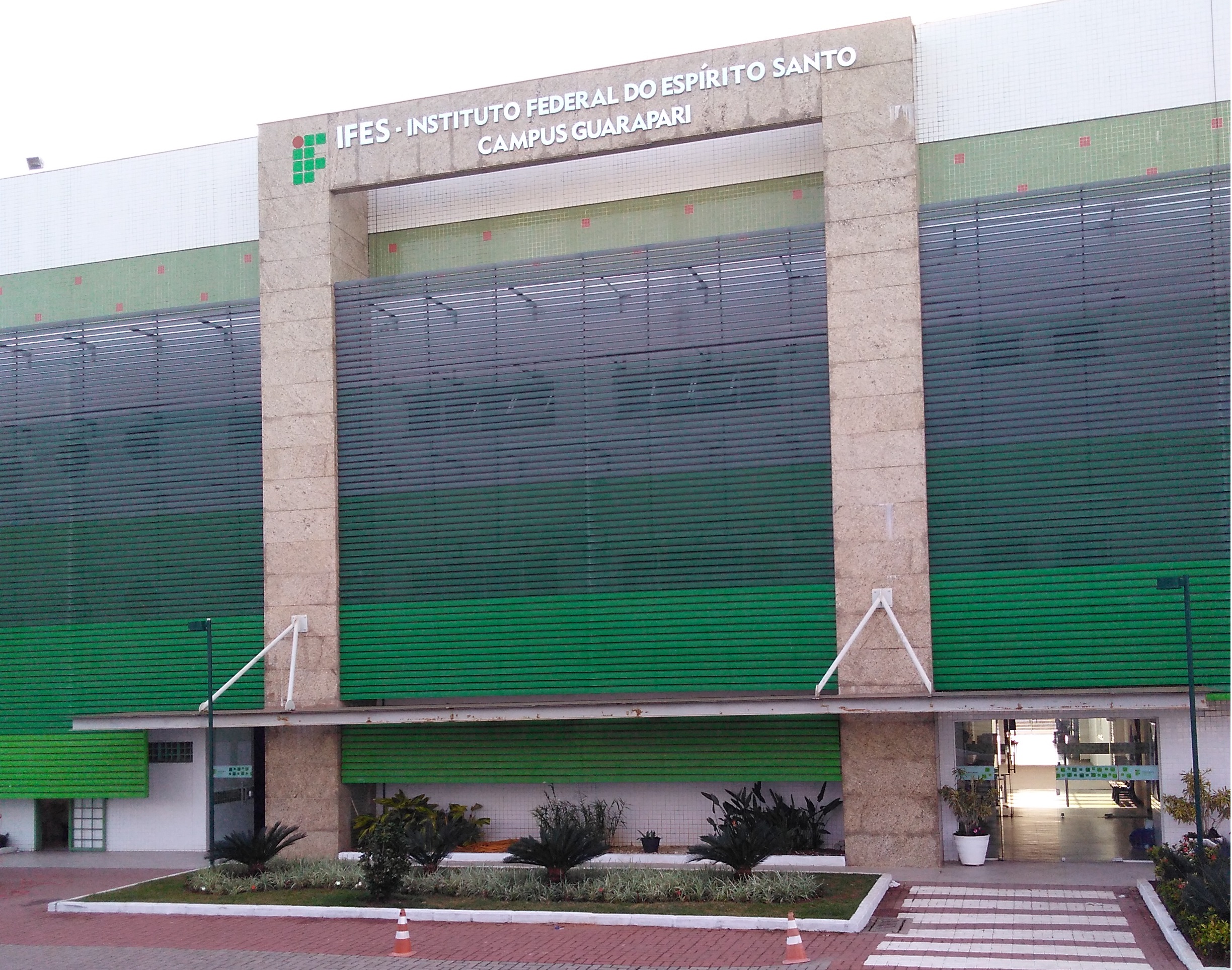 Fachada Campus Guarapari