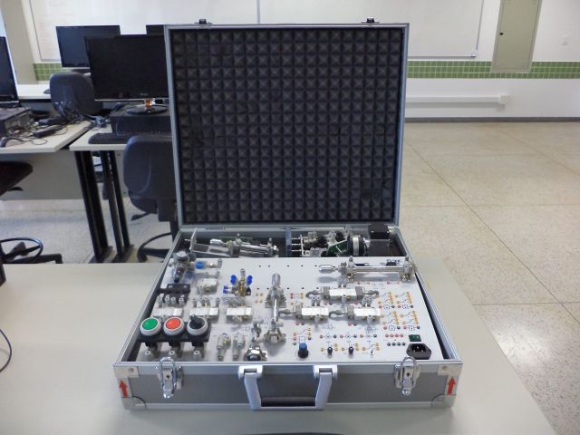 laboratorio-hidraulica-pneumatica-3