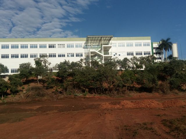 Construcao_do_campo_de_futebol