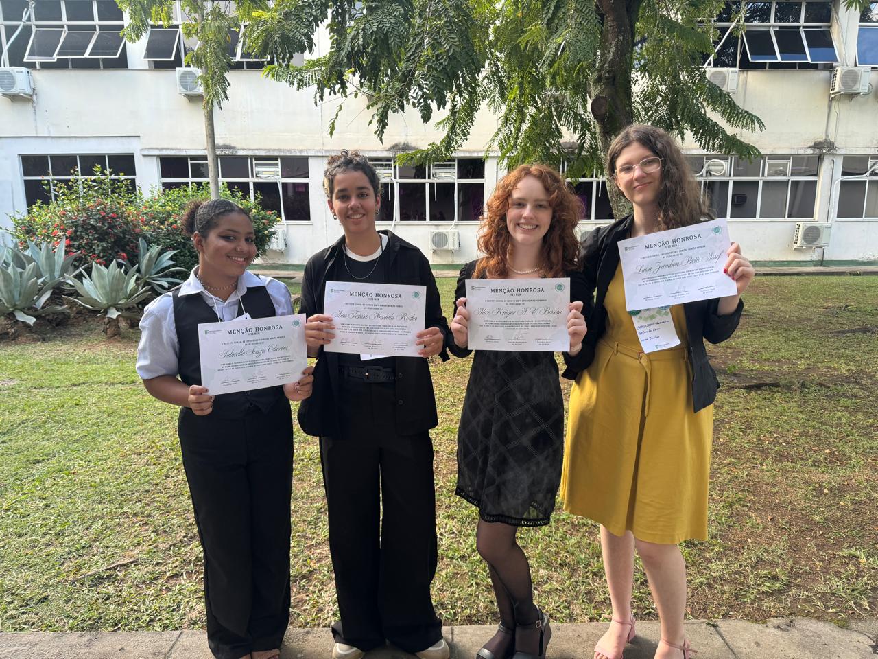 estudantes com menção honrosa